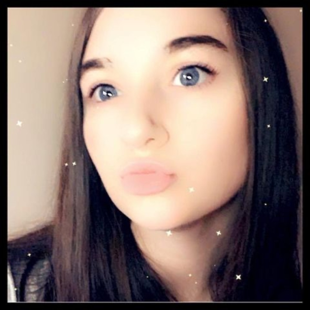 Meet your Posher, Jade